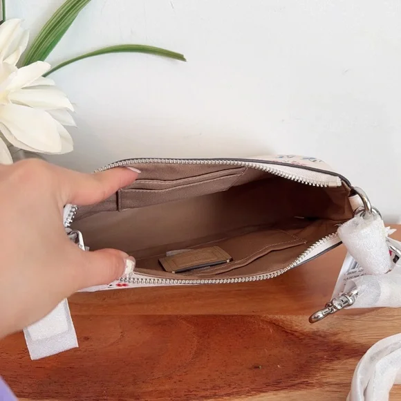 NWT Coach Teri Shoulder Bag With Floral Print - Picture 6 of 6